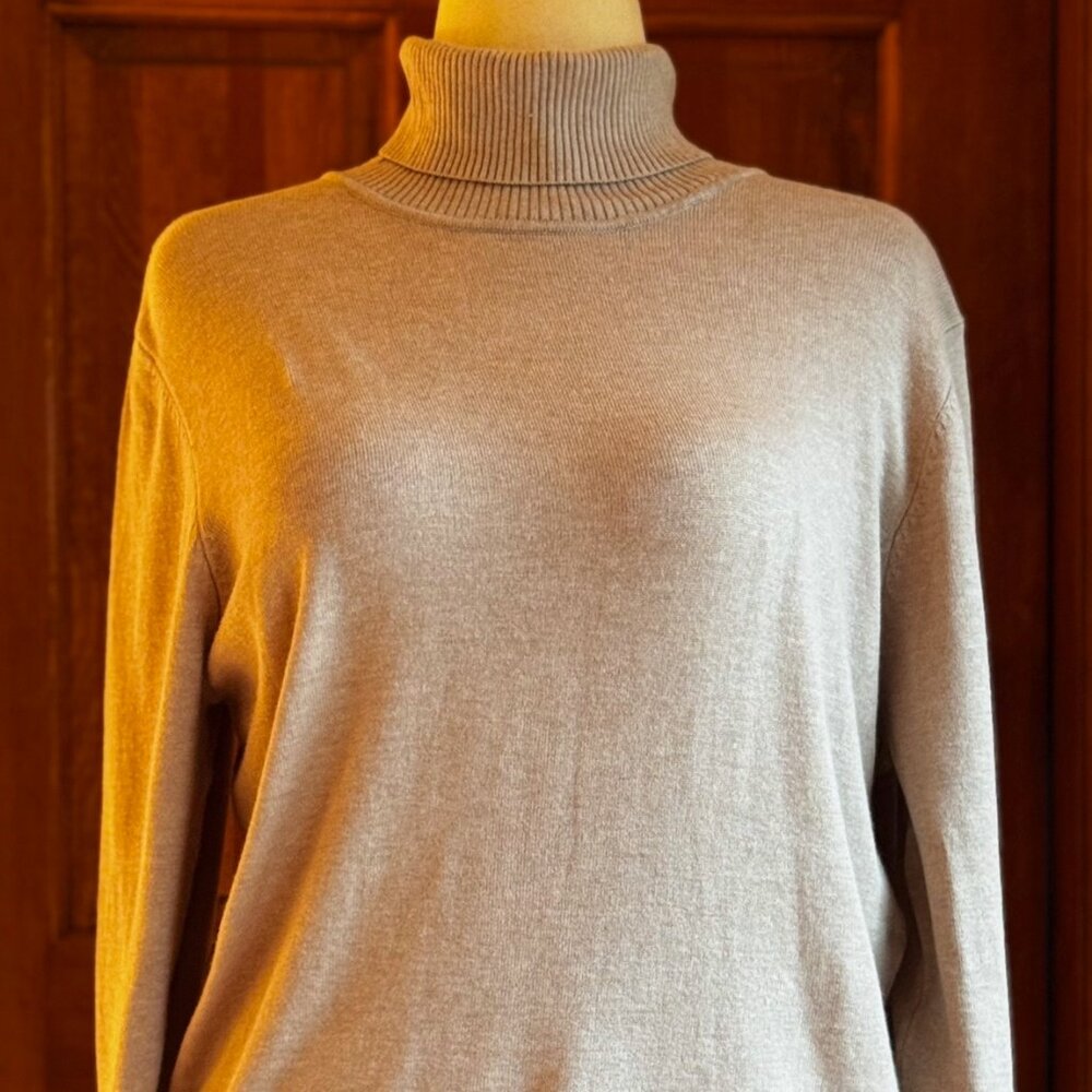 Joseph A Tan Turtleneck Top/Button Accent Sleeve, L, EUC